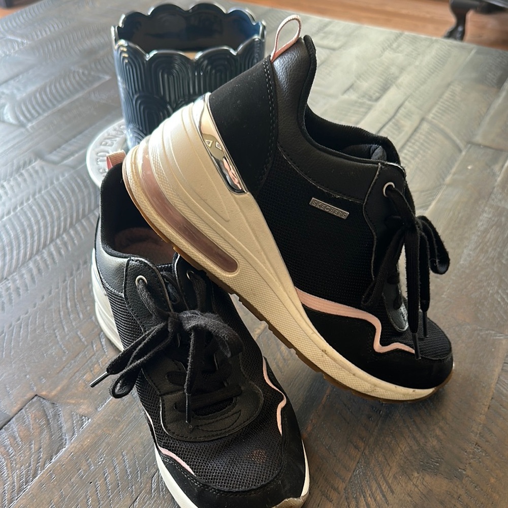 Black and Pink Women's Sneakers
